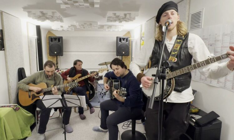 Folk Bridge Welcome Music Session